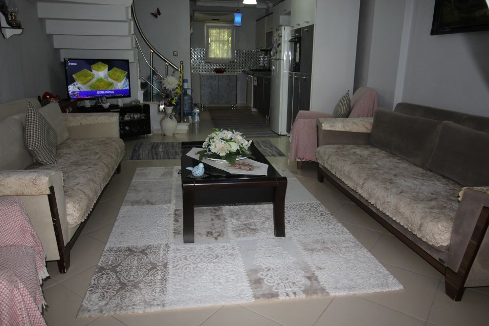 FULL EŞYALI SATILIK TRİPLEX DAİRE