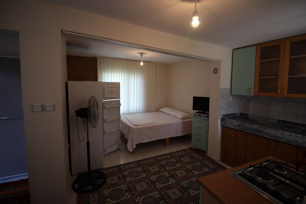 SAROS KÖRFEZİ MECİDİYE SAHİLİNDE KLİMALI STÜDYO DAİRE