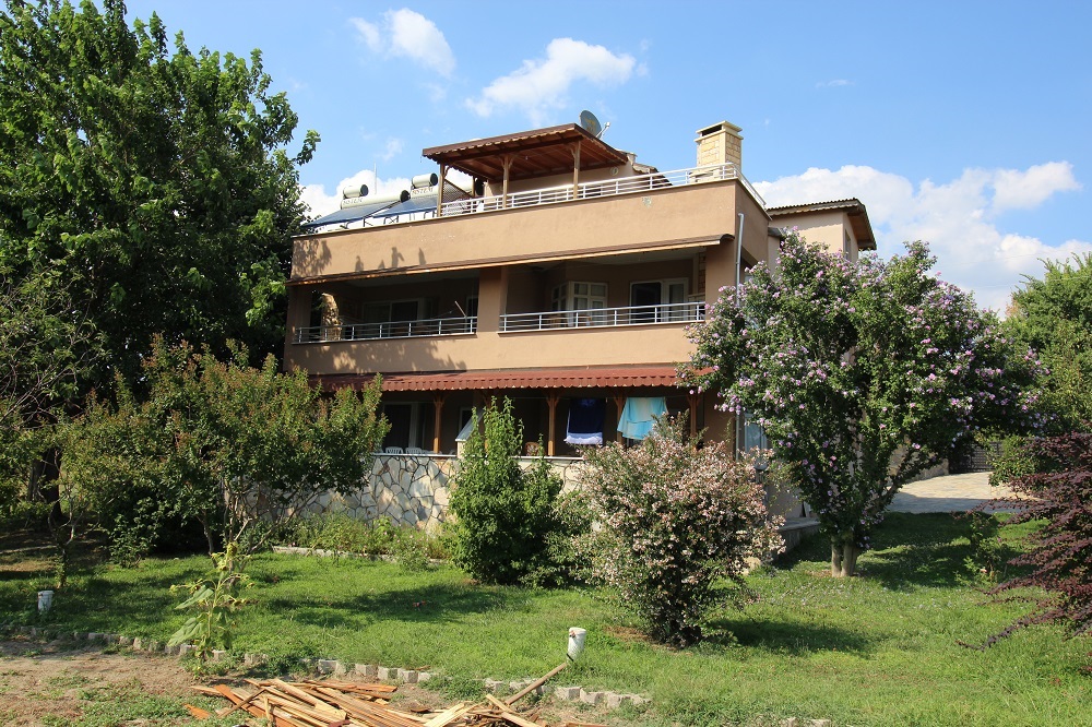 SAROS KÖRFEZİ MECİDİYE SAHİLİNDE1+1 KİRALIK KLİMALI DAİRE