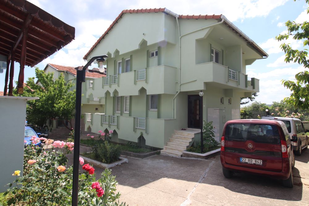 SAROS KÖRFEZİ YAYLA SAHİLİNDE 3+1 TRİPLEX DAİRE