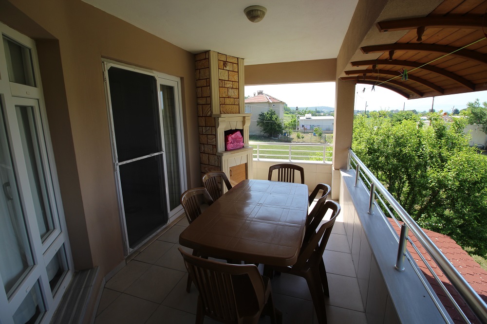 SAROS KÖRFEZİ MECİDİYE SAHİLİNDE1+1 KİRALIK KLİMALI DAİRE